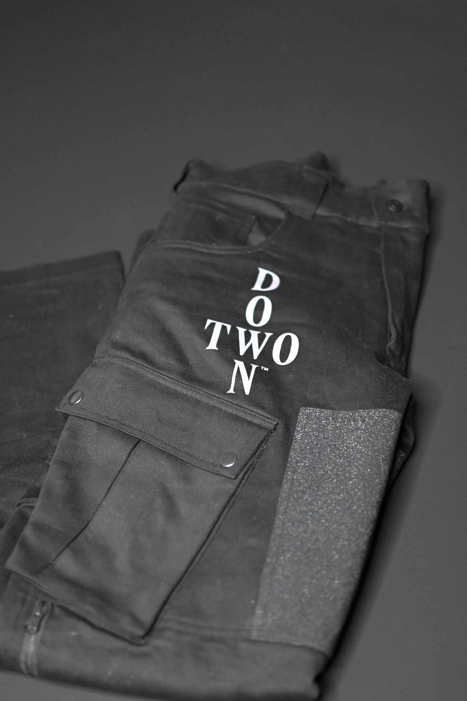 Founder Cargo Pants detail