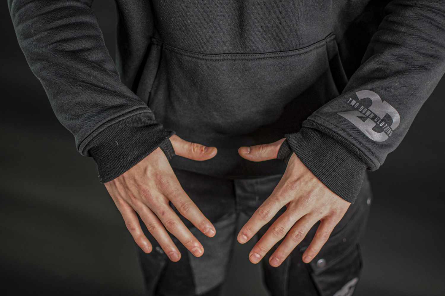 Founder Hoodie thumb loops